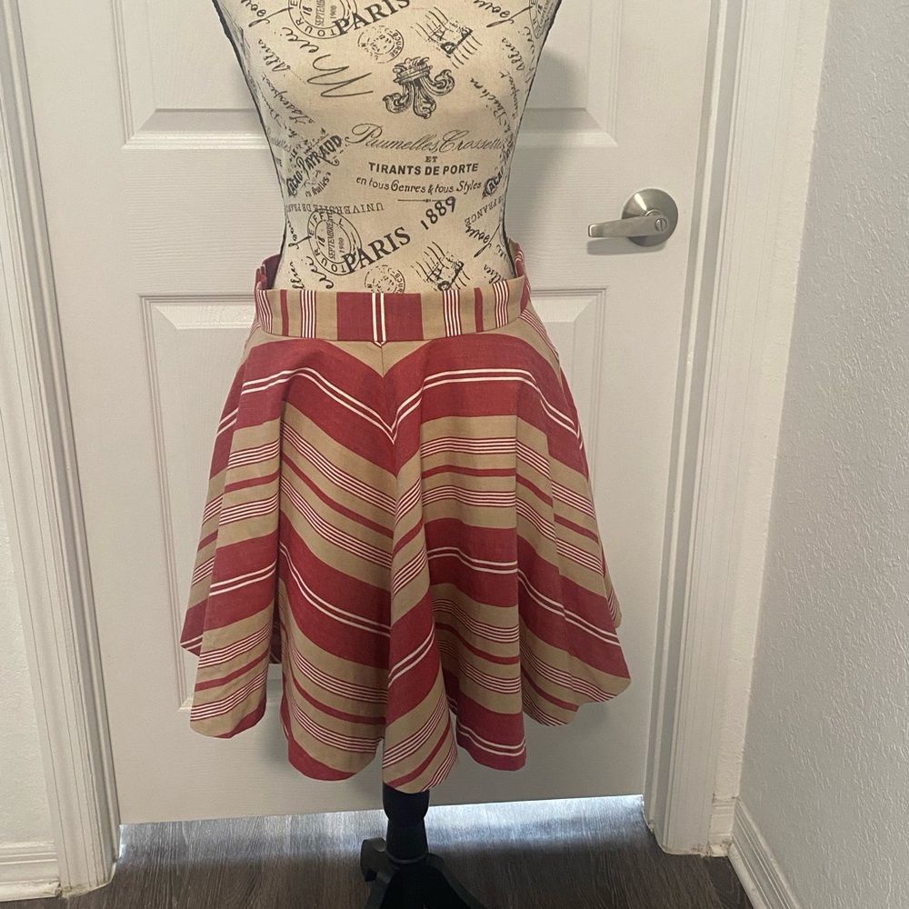 *NWT* Zara Women’s A line Skirt, 100% cotton, Sz Medium.